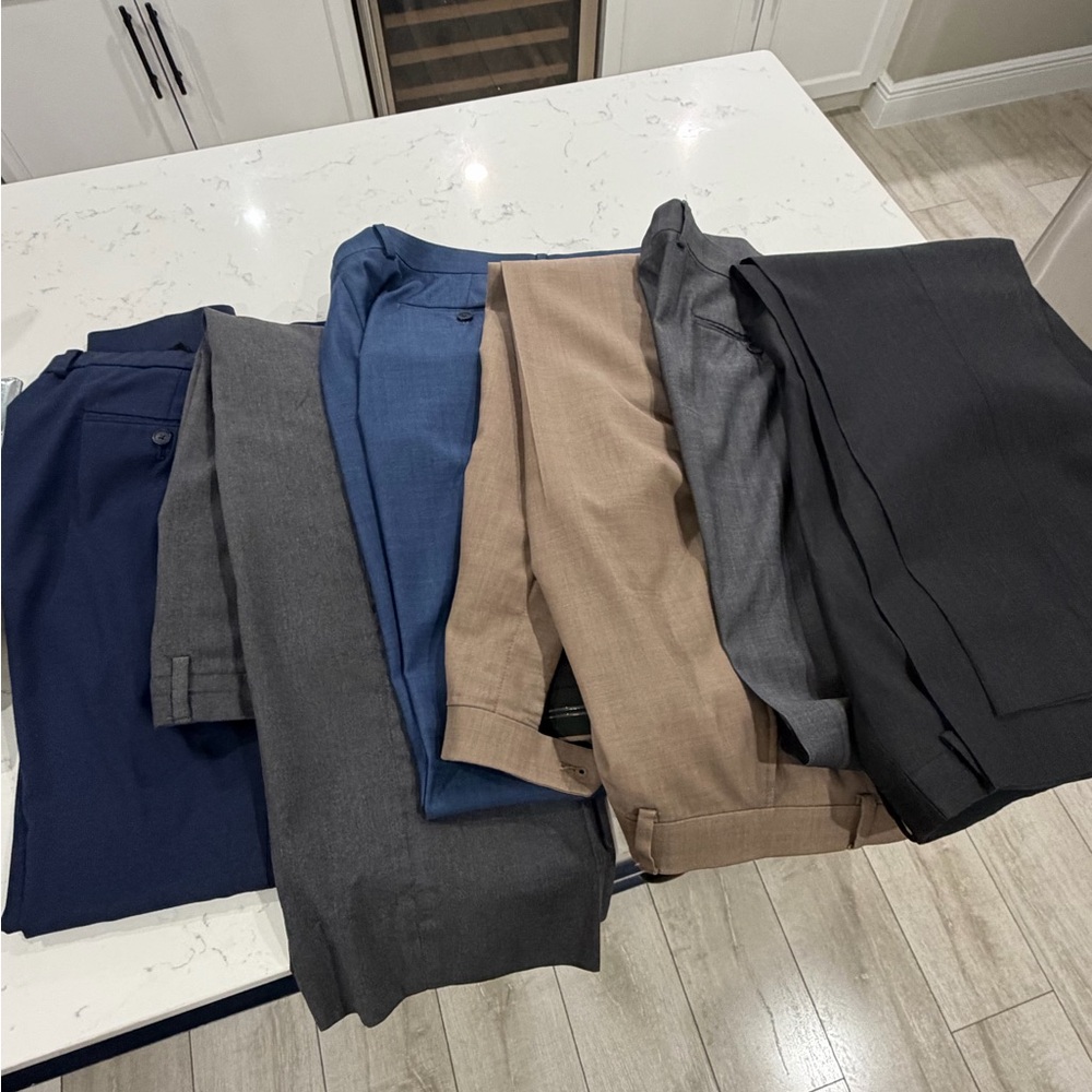 Men’s dress pants! Jo’s A Banks size 40 x 30. I have 6 pairs